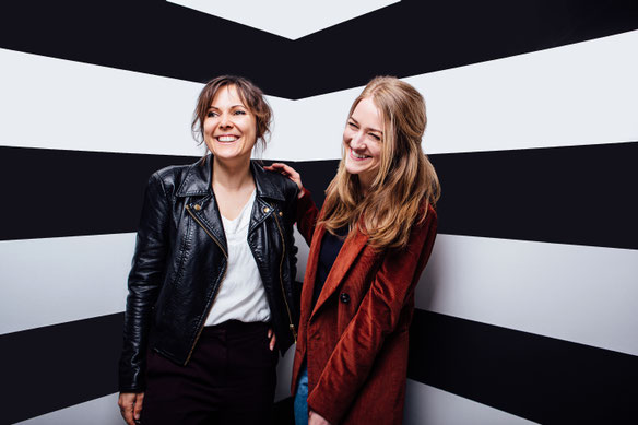 Sarah Herhut und Julia Herhut, Inventive Words Texterinnen