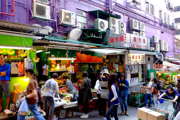 Hongkong, Straßenszene vor dem Streetfood-Imbiss Lan Fong Yuen