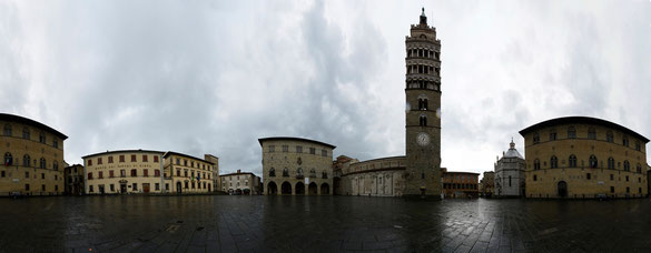 Freihand 360° Panorama, Rathausplatz Pistòia, Toskana