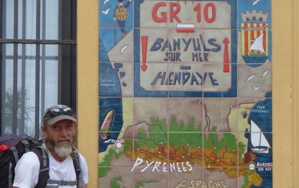 Thierry Troupeau à son arrivée à Banuyls après 14 semaines de randonnée sur le GR10. Photo : DR