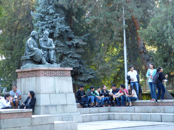 Marx-Engels-Denkmal - Bishkek - Kirgisistan