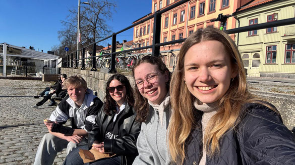Besuch von Mitpraktikantinnen (v.l. Ich, Maria, Lucia, Amalia)