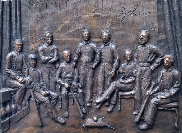 Targa commemorativa dei Pythians esposta all'Octavius Catto Memorial in Philadelphia