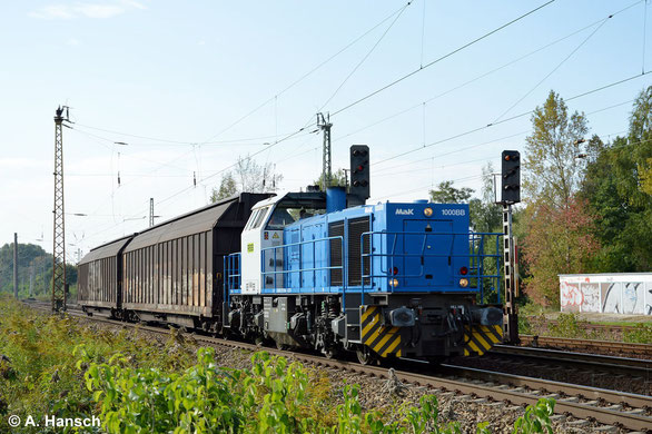 Am 18. September 2014 zieht die gleiche Maschinen einen kurzen Schiebewandwagenzug durch Leipzig-Thekla