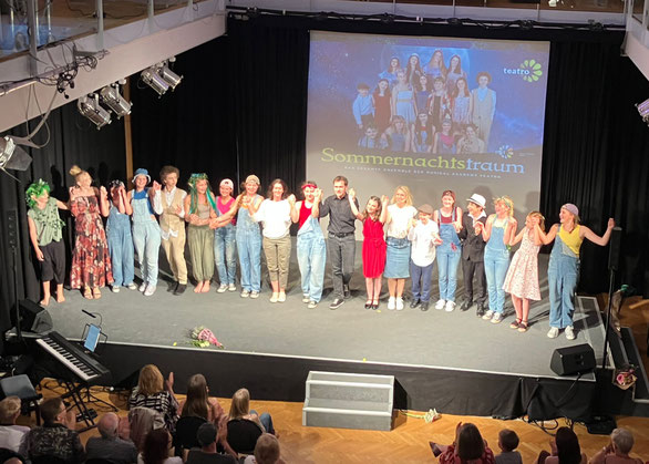 © www.teatro.at - Sommernachtstraum mit den Kindern der mat Mödling 2025/26