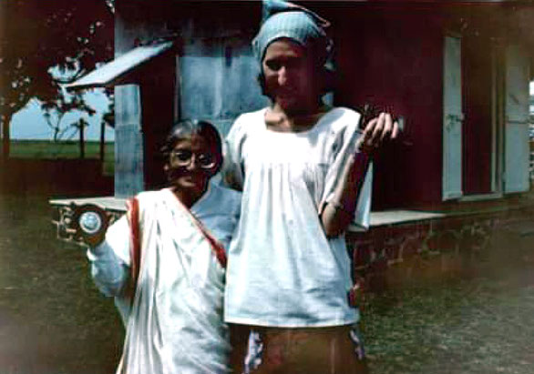 Laurie with Mansari Desai at Upper Meherabad, India