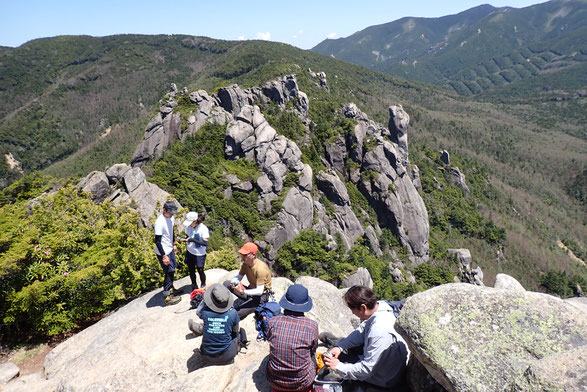 瑞牆山　登山ツアー　ガイド