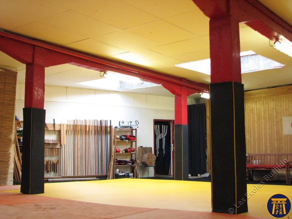 Dojo des Ecoles Bushido à Bordeaux : karaté, self défense, kobudo, ju jitsu.