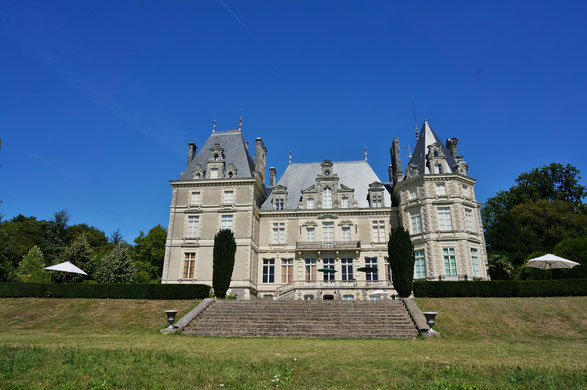 Chateau de la Roche Hue