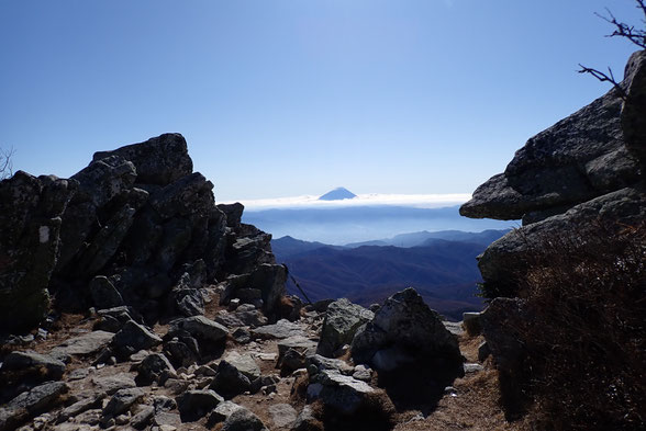金峰山　御嶽古道　登山ツアー