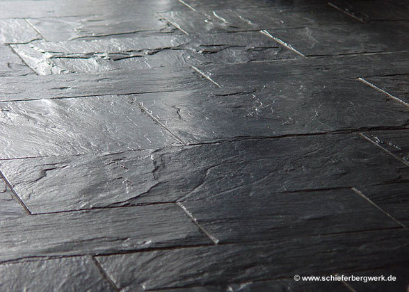 Fliesen aus Schiefer. Bodenfliesen, Wandfliesen, Duschfliesen