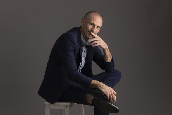 Photos du magicien Toulouse lors d'un nouveau shooting avec un photographe professionnel