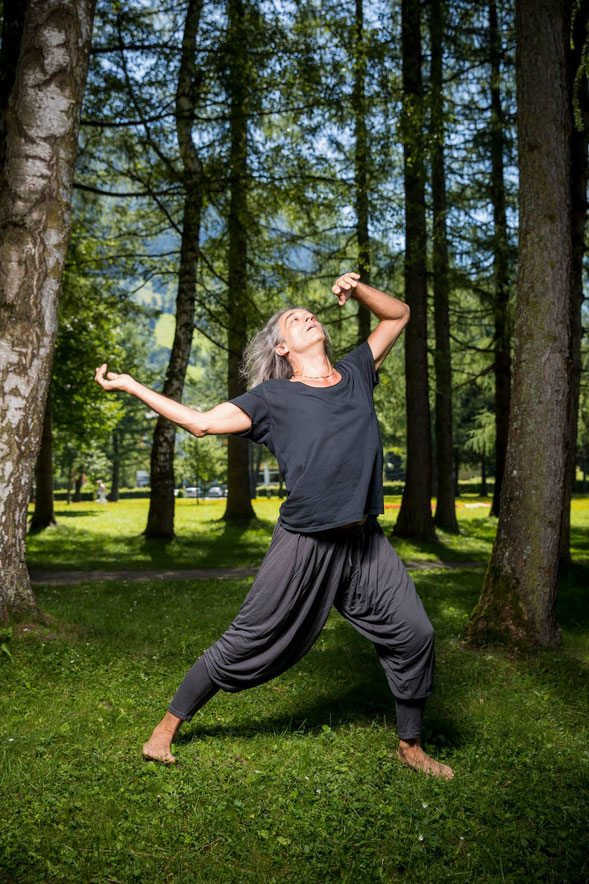 Coaching, Work Life Love Balance, Conscious, dance, Soul Motion, freies Tanzen, Workshop, Körper, Body, Voicing, Sommerkurs, Retreat, Improvisation, Meditation, martinbodyvoice, Martin von Rütte, Ruette, Fire, Basel, Liestal, Körperstimmer, Classic