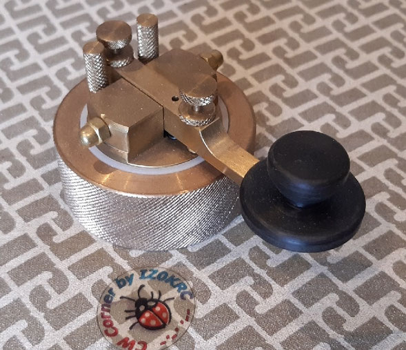 IZ4IST - Tiny cilindrical base key