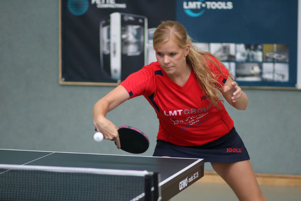 Bianca Dahlke gewann als Top-Athletin beim 8:3-Triumph der Schwarzenbeker Oberliga-Damen über Eberswalde sowohl ihr Doppel an der Seite von Michelle Weber als auch beide Einzel jeweils in drei Sätzen.