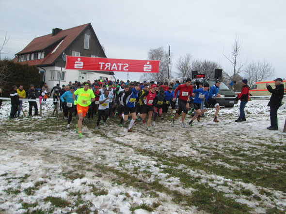 Beim Crosslauf in Bad Waldsee schlug sich Steffen gut bei einem stark besetzten Feld (Foto: Peter Steiner)