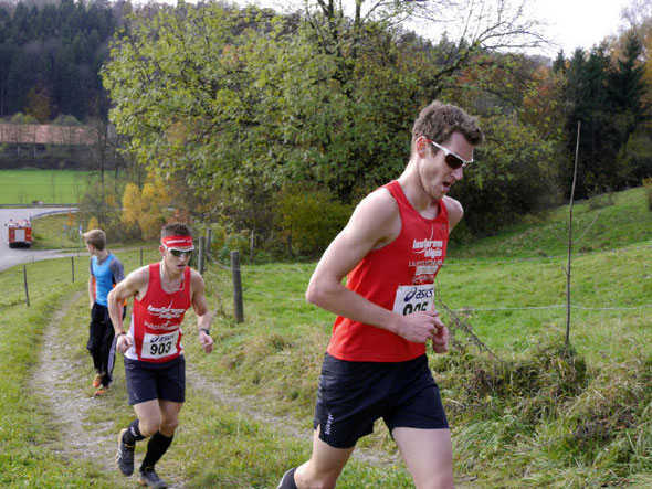 Steffen (li.) und Thomas in der Steigung auf dem Weg zu Gesamtrang 6 und 5 - Thomas wird Sieger in der M30