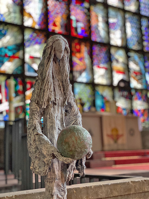 Gaia - Skulptur zu sehen in der Nocolaikirche in Dormund