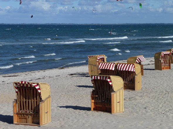 Strandkörbe am Strand