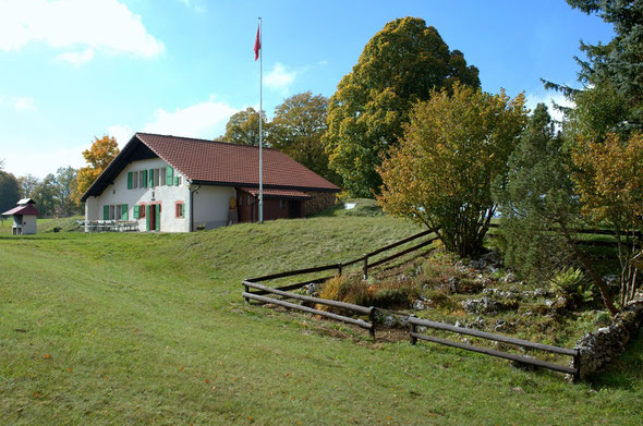 Magnifiquement situé, le chalet la Clinchy offre de multiples possibilités en été comme en hiver.