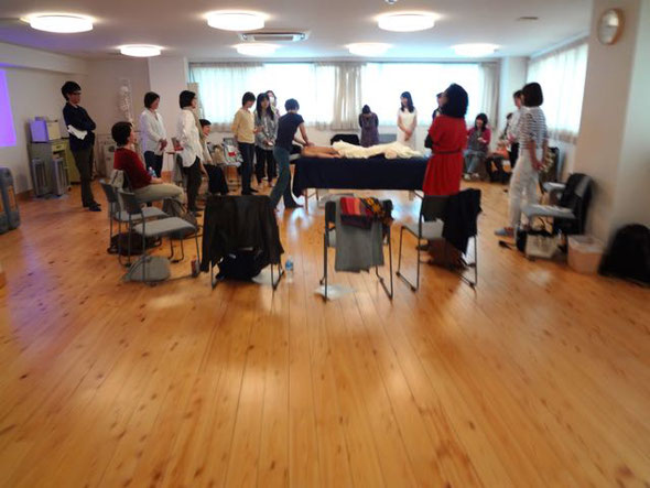 講師の実技演習風景
