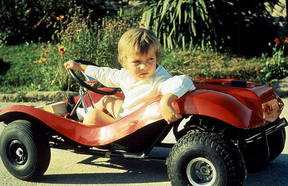 El Príncipe Felipe, actual Rey Felipe VI, disfrutando de su Kart modelo Pony