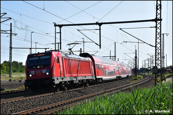 147 005-3 verlässt am 28. Mai 2023 mit RE den Hbf. von Luth. Wittenberg in Richtung Berlin