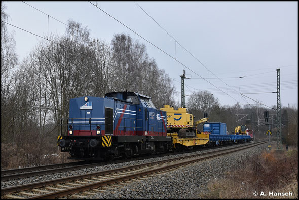 293 881-9 gehört der ESL. Am 04. März 2023 bringt die Lok einen Bauzug aus Lübbenau nach Chemnitz Hbf. Kurz vorm Ziel erwischte ich die Fuhre