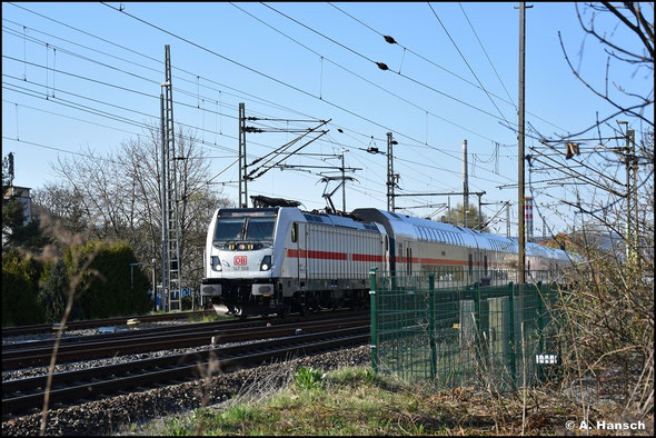 147 566-4 verlässt am 04.04.2025 mit IC den Bf. Jena-Göschwitz in Richtung Saalfeld. Leider war nur ein Notschuss möglich