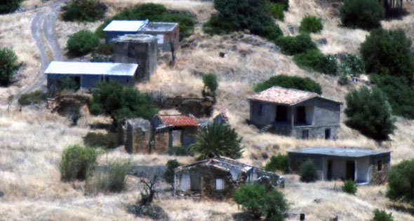 Detail of abandoned Selemani (Agios Ioannis)