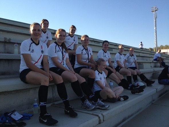 Das Hamburger Hochschulteam in Cordoba 2012: Anna Giese, Stephanie Harringer, Johanna Jahnke (C), Carina Koll, Freia Michau, Evi Petersen, Fanny Rögler, Rowena Singhoff und Linea Zindel.