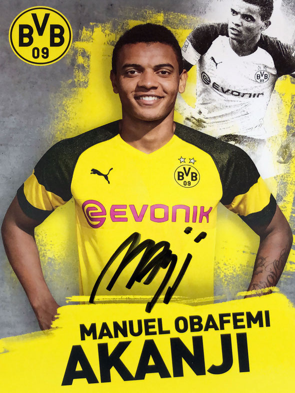 Soccer/Football Autographs Highlights of our Autograph Collection