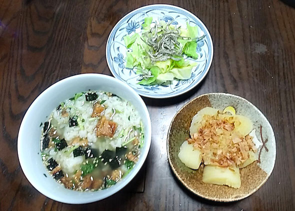 お正月の四日はあっさりした鰻茶漬けと数の子にしました。　　　　　　　　・数の子と鰻茶漬けの四日かな(和良)