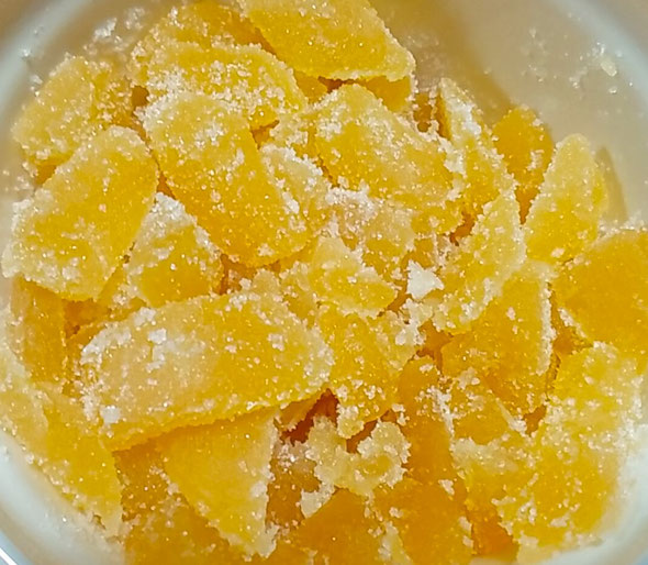 晩白柚の砂糖漬けは咳止めに効くとのことですので大事にします。　　　　　　・咳止めにと晩白柚の砂糖漬(和良)