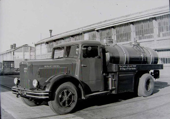Camion dans l'Usine Fouga à Béziers