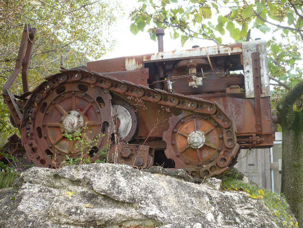 Photo d'un autre tracteur Vidal en Ardèche, photo sur le forum " Tracteurs et motoculteurs d'Antan"