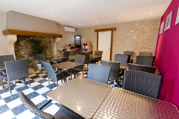 breakfast room