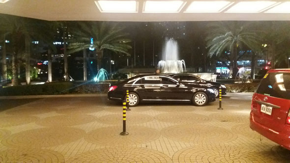 Shangri-La Makati Entrance
