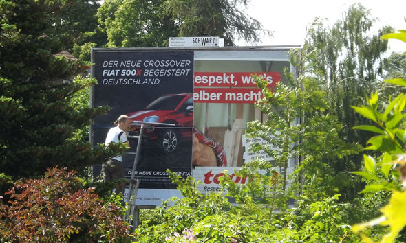Die Baumarktphase wird endlich beendet. Jetzt kommt ein rotes Auto dran.