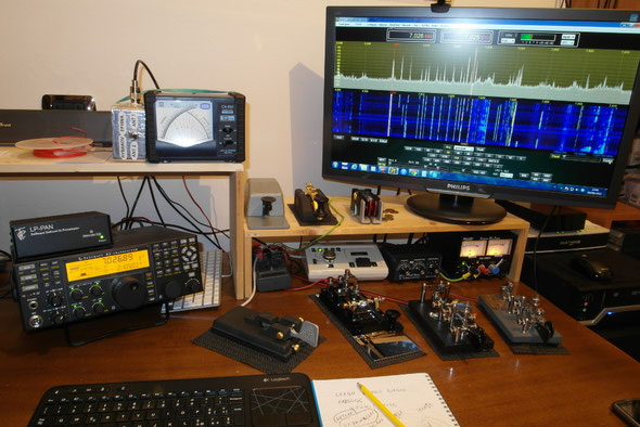 Shack di IW2MXE (anche AG6WJ) nel 2013