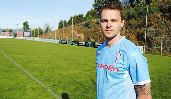 Demidov presentado como nuevo jugador del Celta. Foto: www.celtavigo.net