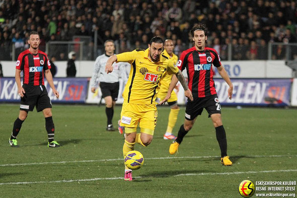 Necati convirtió su 11º gol en Liga con el Eskişehirspor.