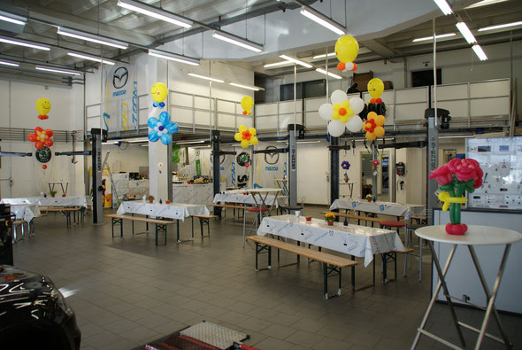 Mr. Balloni.ch, Heliumballon, Helium,Raumdeko,Dekoration,Tischdeko, Firma, Betrieb ,Autohaus, Ausstellung