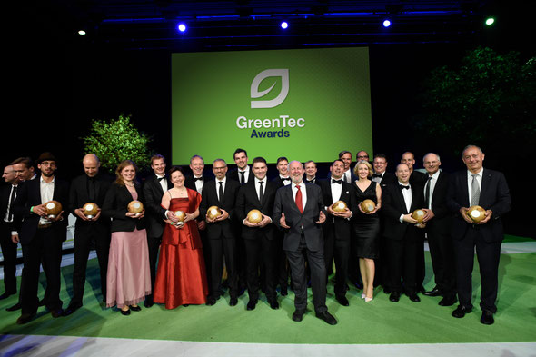 Alle Preisträger der GreenTec Awards 2014 auf der Bühne | Copyright: GreenTec Awards, Michael Tinnefeld