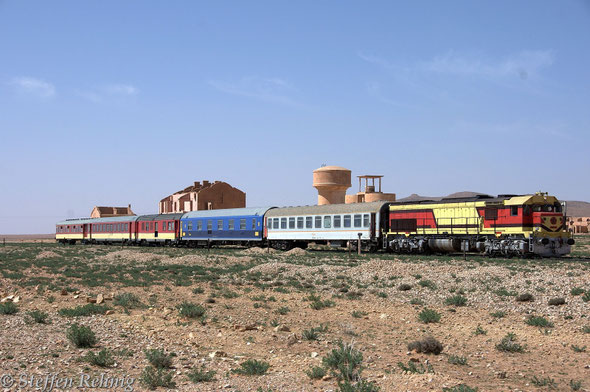 DH 365 mit dem Wüstenexpress in TENDRARA