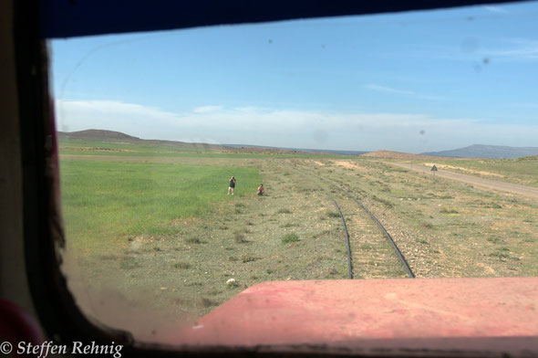 .... auf den letzten Kilometern der Rückfahrt waren ab Ain Beni Mathar auch 2 Fotografen zu sehen ....es erinnerte mich sofort wieder an Deutschland ..... 