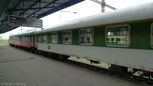 RZD-Schlafwagen CHEB - MOSKVA am R 607 "OHRE" in Cheb (20.Mai 2010)