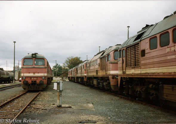 .... rechts 220 318-0 (120 318-1) ....