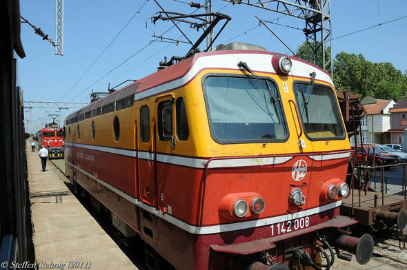 1142 008 in Šid Serbien (17. Juli 2011)