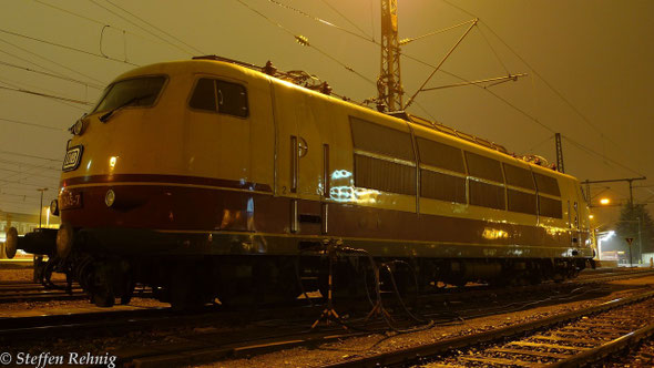 103 245-7 abgestellt in Nürnberg Hbf (5. Dezember 2013)